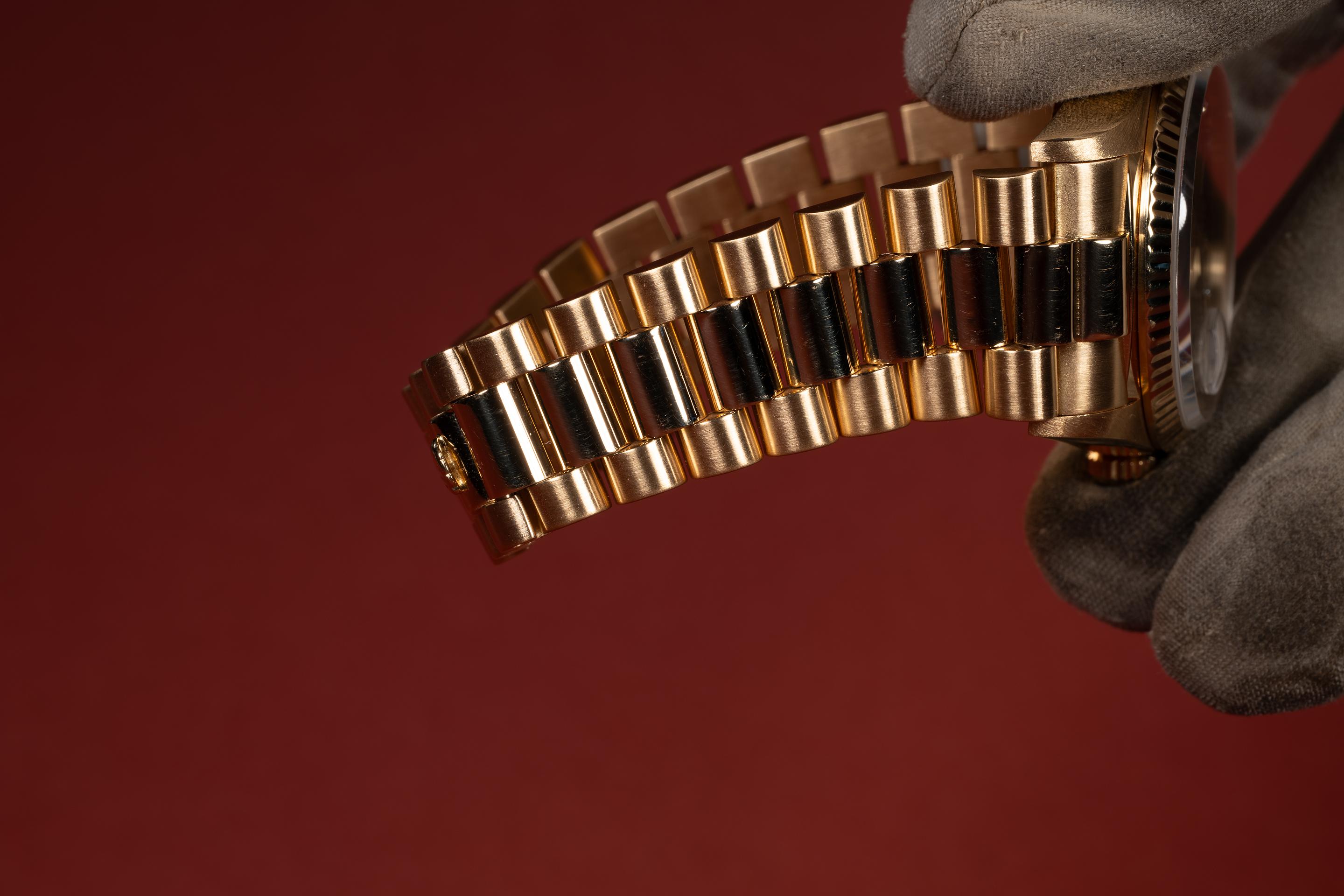 FS: 1986 Rolex 18K YG Day-Date 18038 Burgundy Vignette Diamond