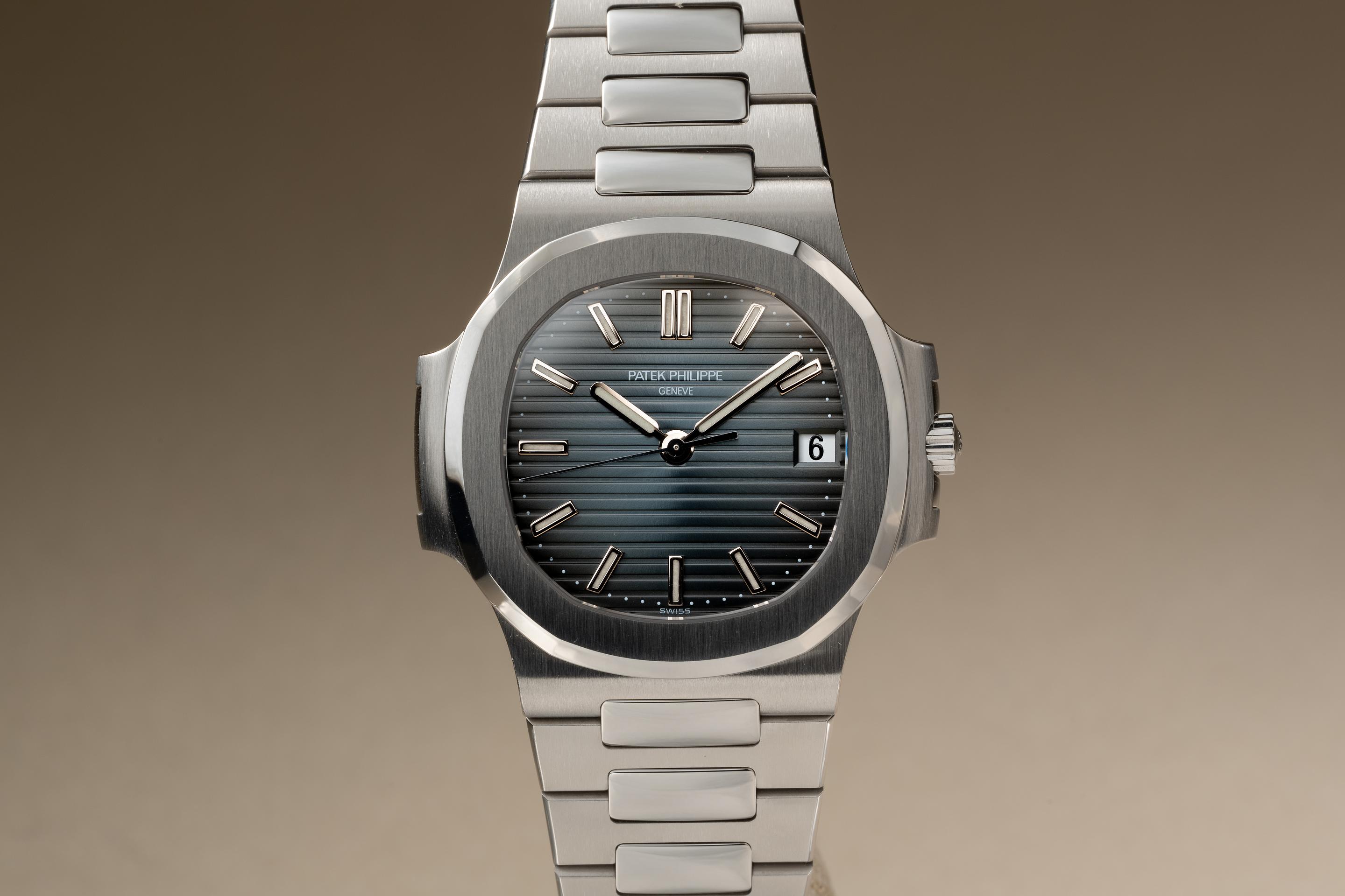 Patek philippe best sale nautilus 5800